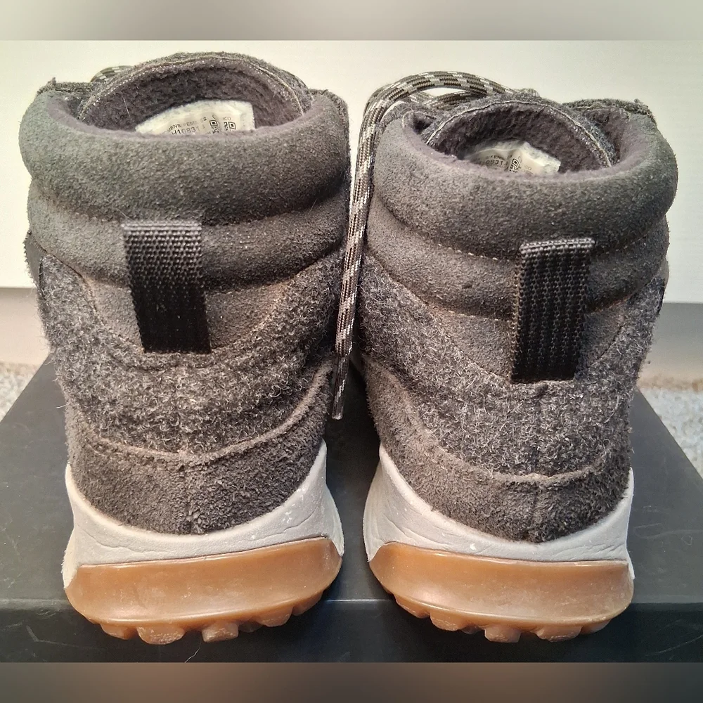 Chaco Borealis Ledge Waterproof Boot Gray Mid Top Womens US Size 7